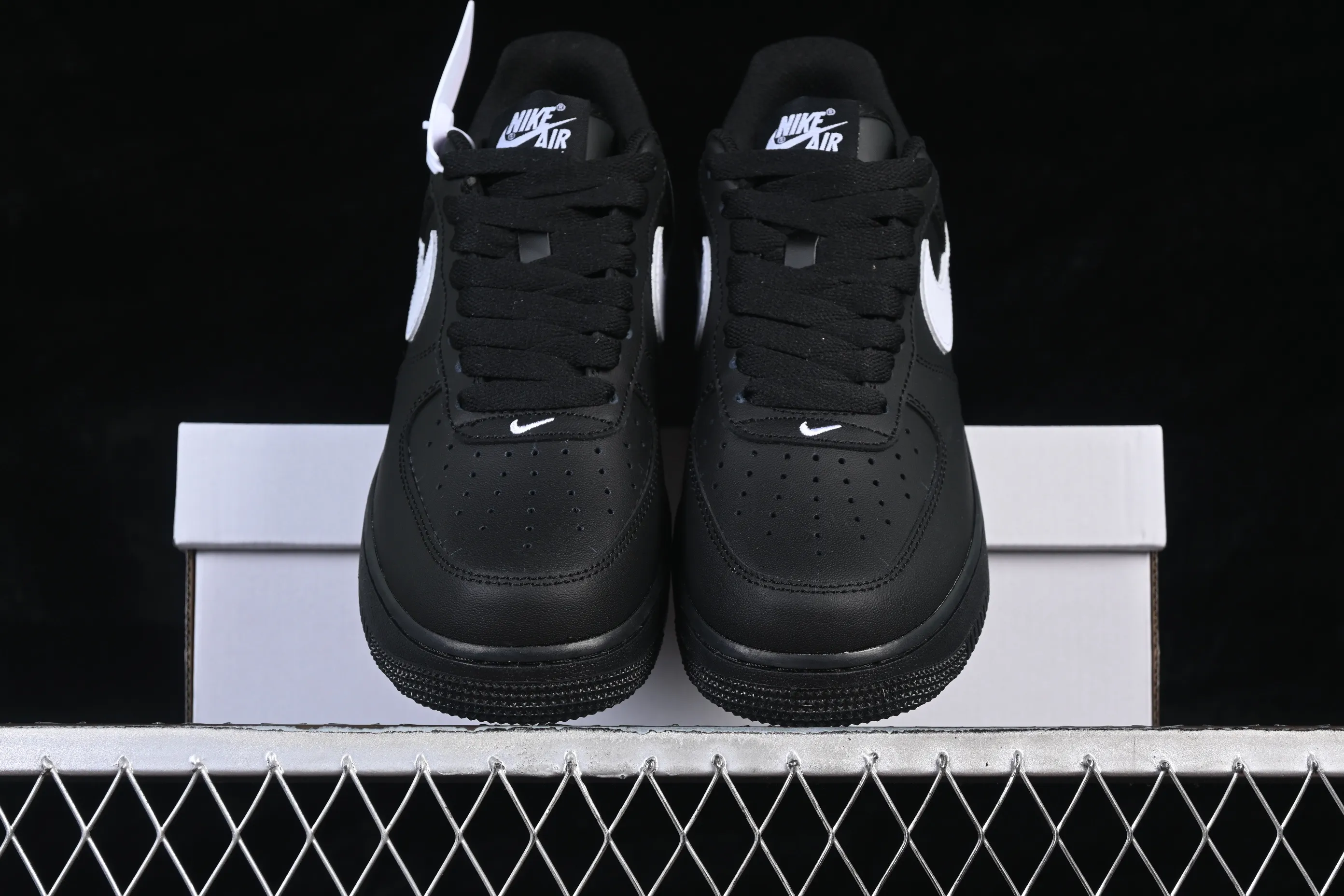 All categories Nk Air Force 1 Air Force series Nk Air Force 1 Low Air Force low-top Nike Air Force 1'07 Low Classic black and white hook Air Force 1 low-top casual sneakers FZ0627-010